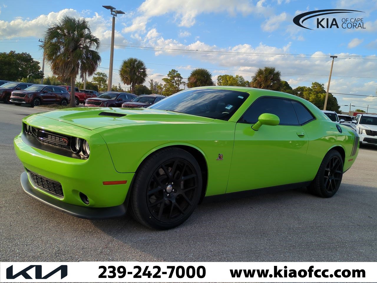 Used 2015 Dodge Challenger R/T Scat Pack w/ Scat Pack Appearance Package image 9