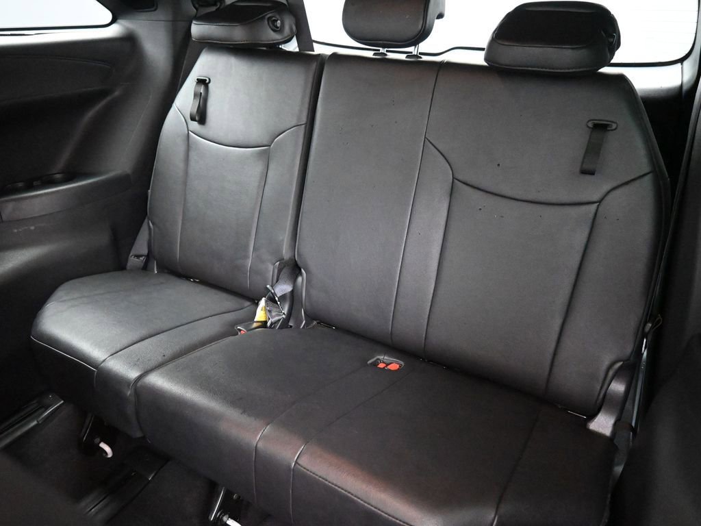 Certified 2025 Toyota Sienna Limited image 21