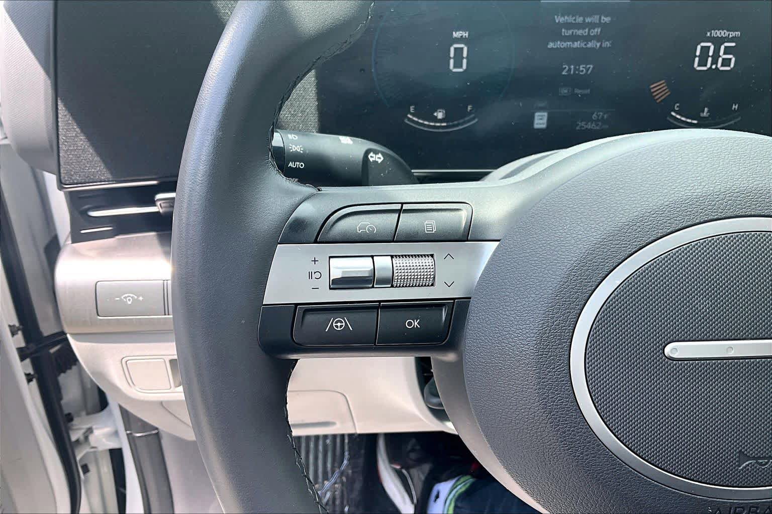 Used 2025 Hyundai Kona SEL FWD image 24
