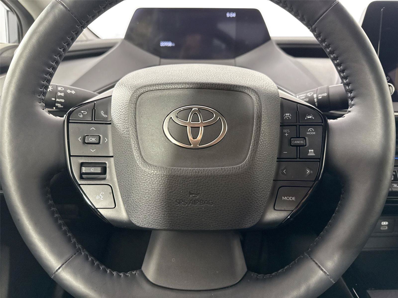 Certified 2025 Toyota Prius XLE FWD image 17