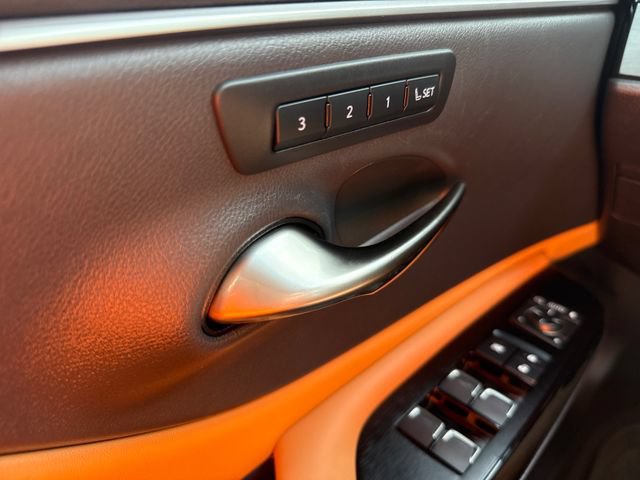 Used 2025 Lexus ES 300h w/ Premium Package FWD image 29