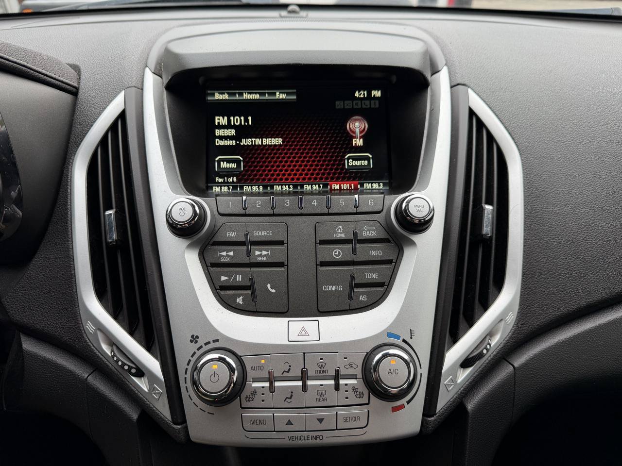 Used 2017 GMC Terrain SLE w/ Convenience Package AWD/4WD image 28