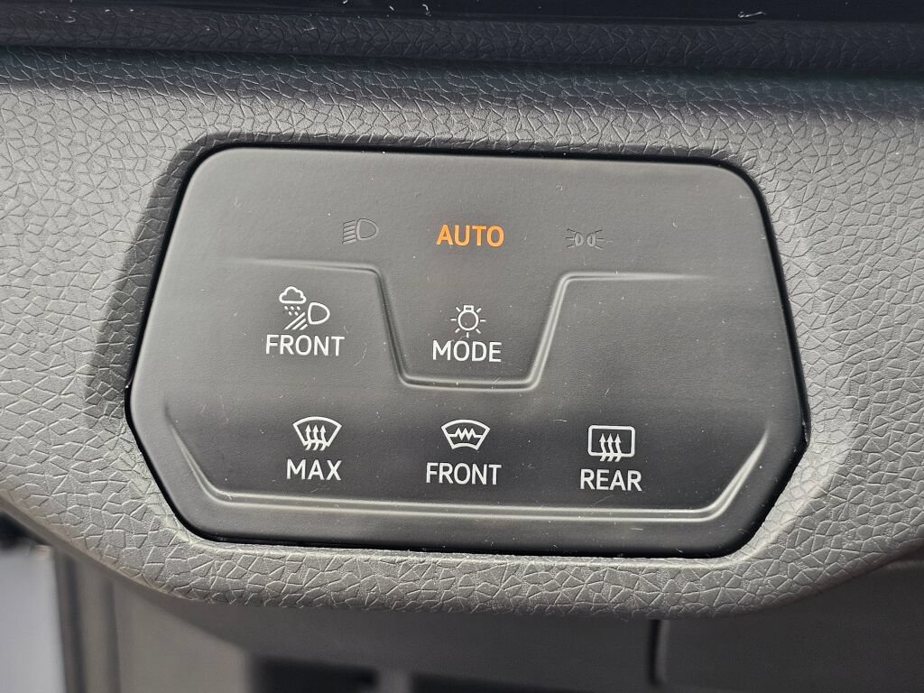 Used 2023 Volkswagen ID.4 Pro S AWD/4WD image 29