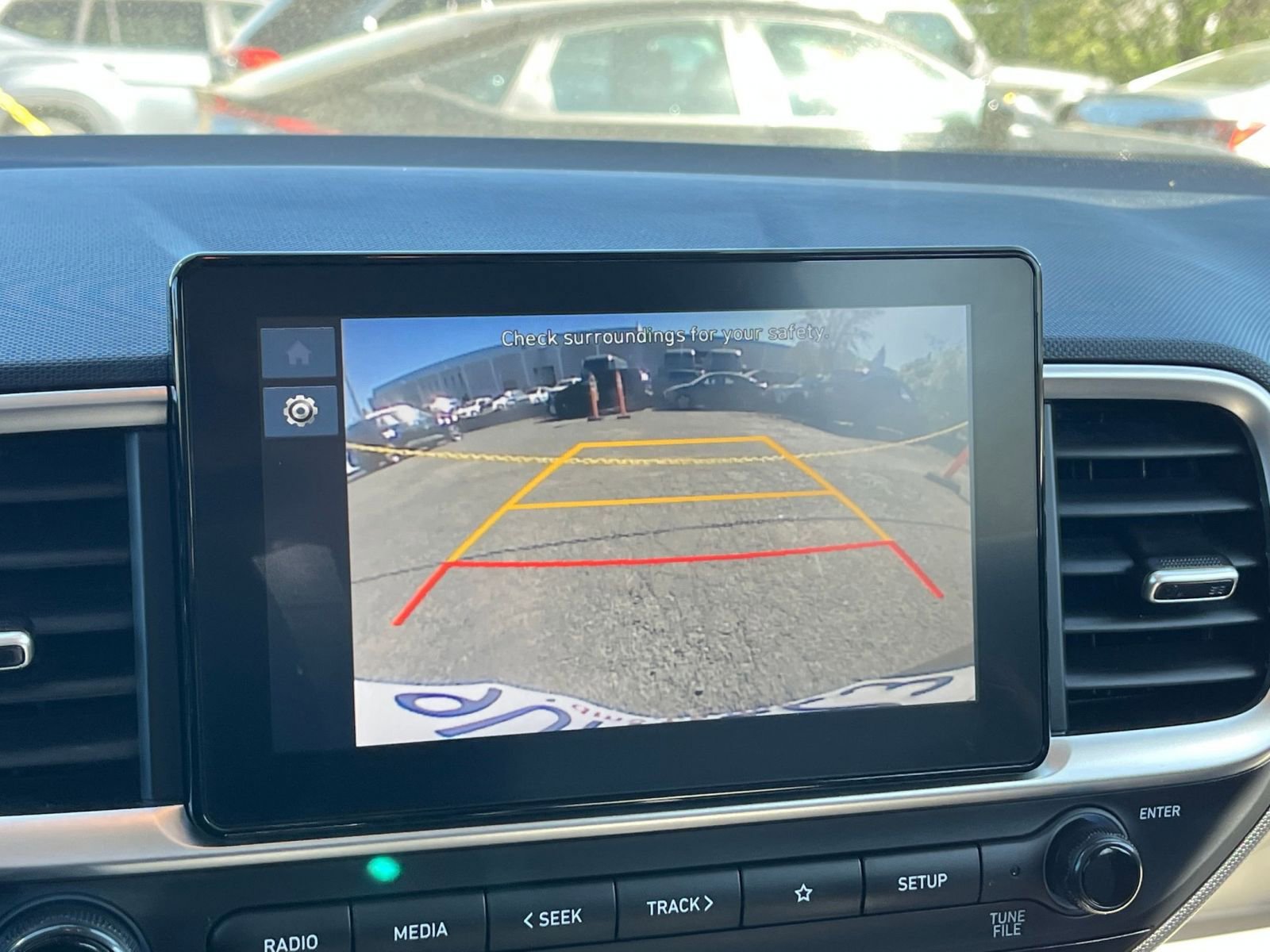 Used 2025 Hyundai Venue SEL FWD image 22