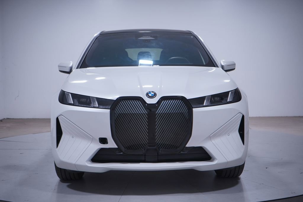Used 2026 BMW iX xDrive60 image 4