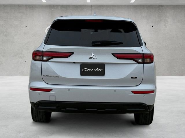 Used 2023 Mitsubishi Outlander SE Black Edition image 15