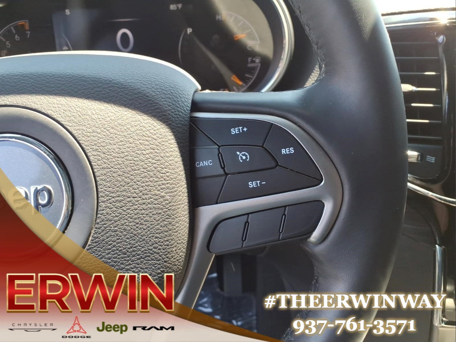 Used 2020 Jeep Grand Cherokee Altitude AWD/4WD image 19