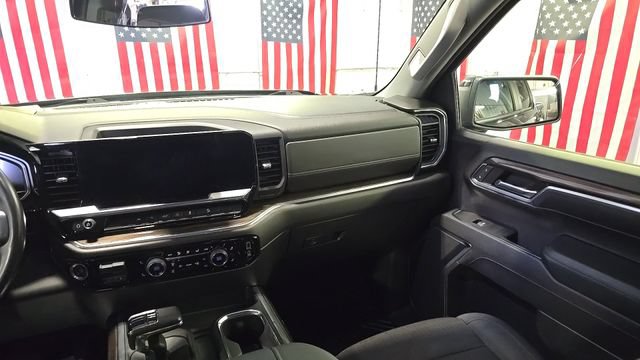 Used 2022 Chevrolet Silverado 1500 RST w/ Z71 Off-Road Package AWD/4WD image 24