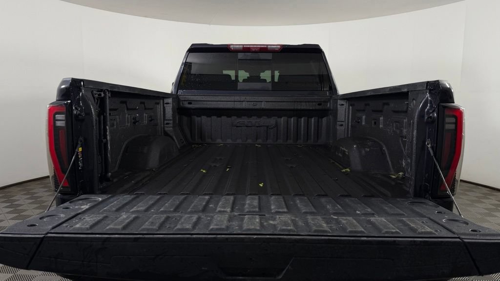 Used 2024 GMC Sierra 2500 AT4 w/ AT4 Premium Plus Package AWD/4WD image 10
