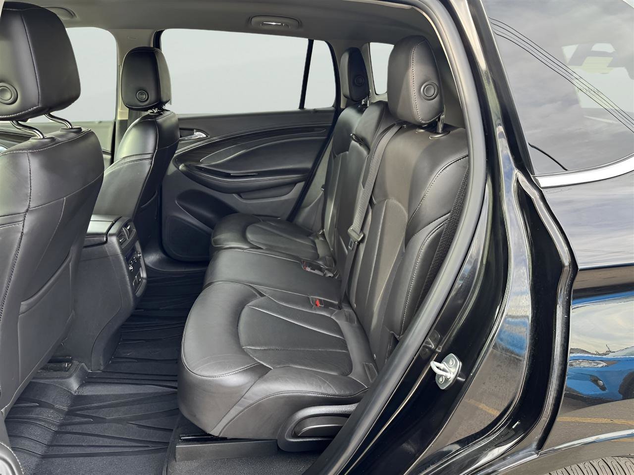 Used 2019 Buick Envision Essence image 16