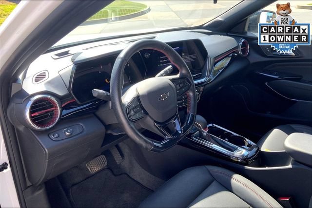 Used 2024 Chevrolet Trax RS w/ Sunroof Package FWD image 11