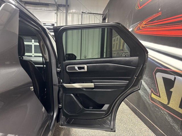 Used 2023 Ford Explorer XLT w/ Equipment Group 202A image 25