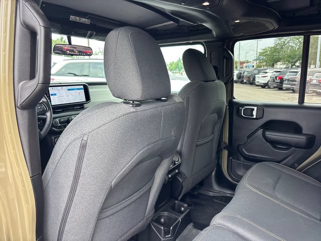 Used 2025 Jeep Wrangler Unlimited Sport AWD/4WD image 9