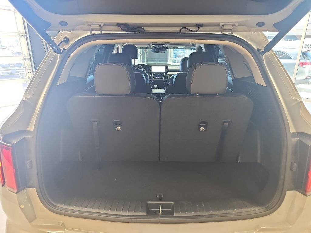 Used 2023 Kia Sorento SX image 44