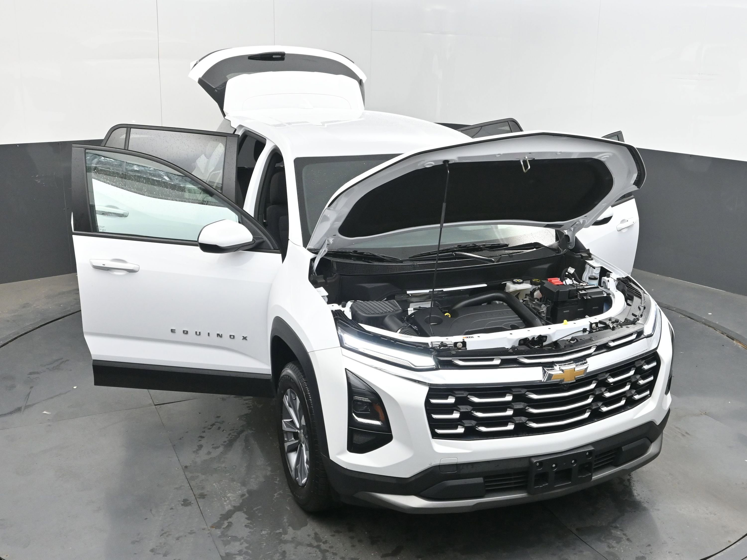 Used 2025 Chevrolet Equinox LT FWD image 41