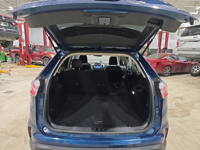 Used 2020 Ford Edge SEL w/ Cold Weather Package image 25
