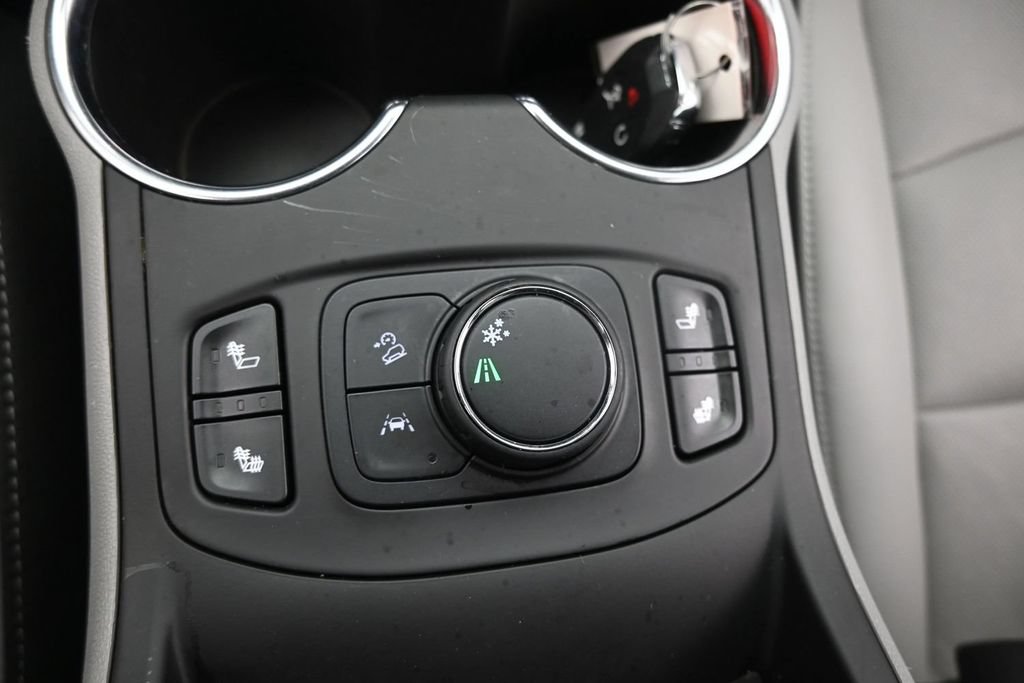 Used 2024 GMC Terrain SLT w/ Infotainment Package II FWD image 35