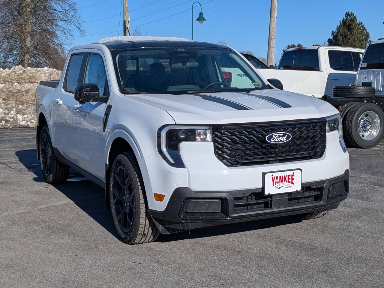 New 2026 Ford Maverick Lariat w/ Black Appearance Package