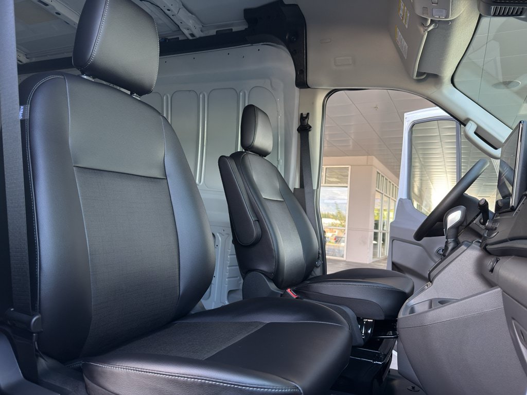 New 2026 Ford Transit 250 148 Medium Roof RWD image 35