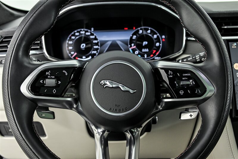 Used 2023 Jaguar F-PACE SVR AWD/4WD image 25