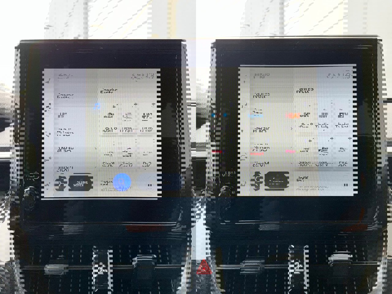 Used 2025 Toyota Corolla Cross LE image 29