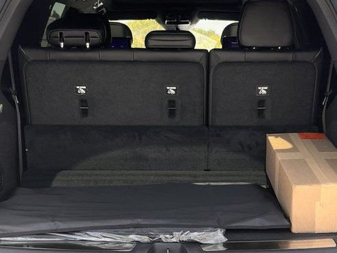 New 2026 Cadillac Escalade IQL Sport 2 w/ LPO, ONYX Package AWD/4WD image 23