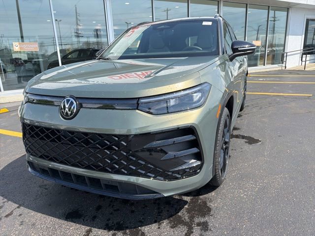 New 2026 Volkswagen Tiguan SE R-Line AWD/4WD image 11