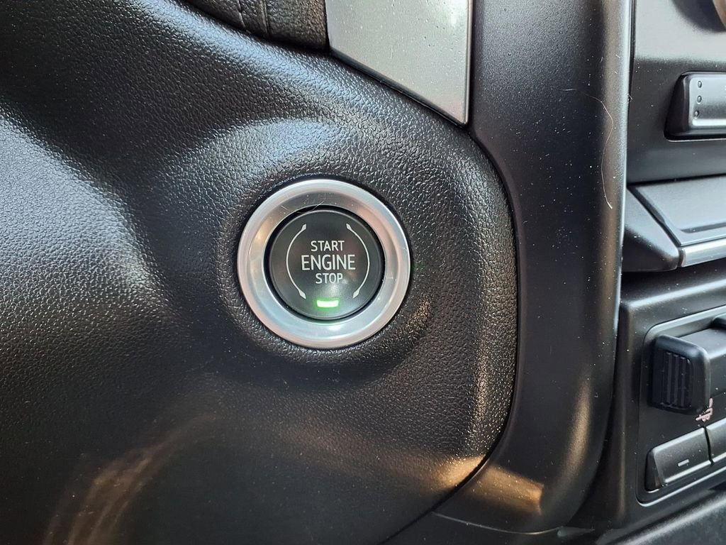 Used 2021 Chevrolet Silverado 1500 RST w/ Z71 Off-Road Package AWD/4WD image 13