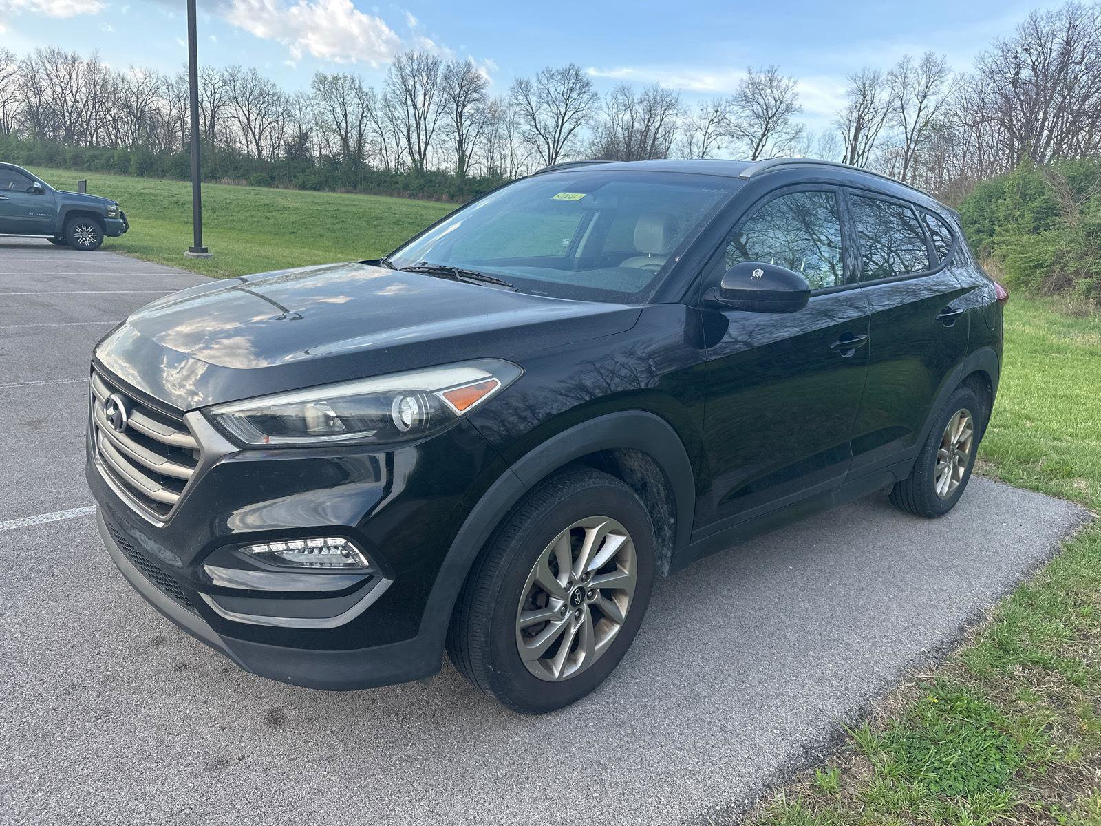 Used 2016 Hyundai Tucson SE w/ Option Group 02 image 2
