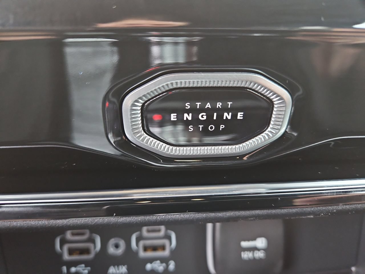 New 2026 Jeep Grand Cherokee Altitude AWD/4WD image 24