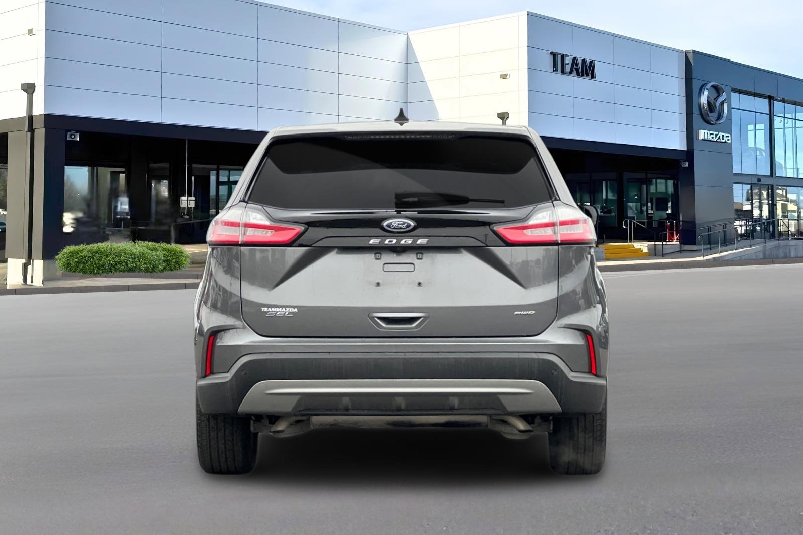 Used 2023 Ford Edge SEL image 5