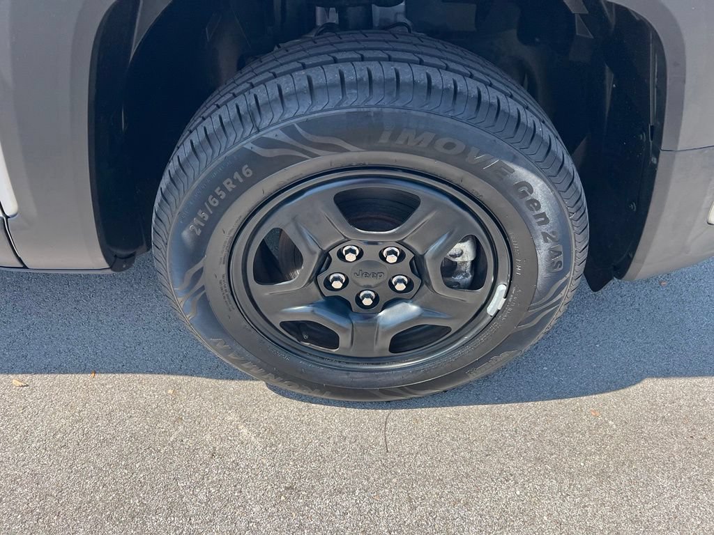 Used 2021 Jeep Renegade Sport AWD/4WD image 12