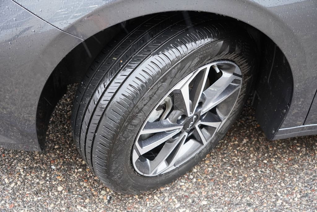 Certified 2024 Kia Forte LXS w/ LXS Technology Package FWD image 13