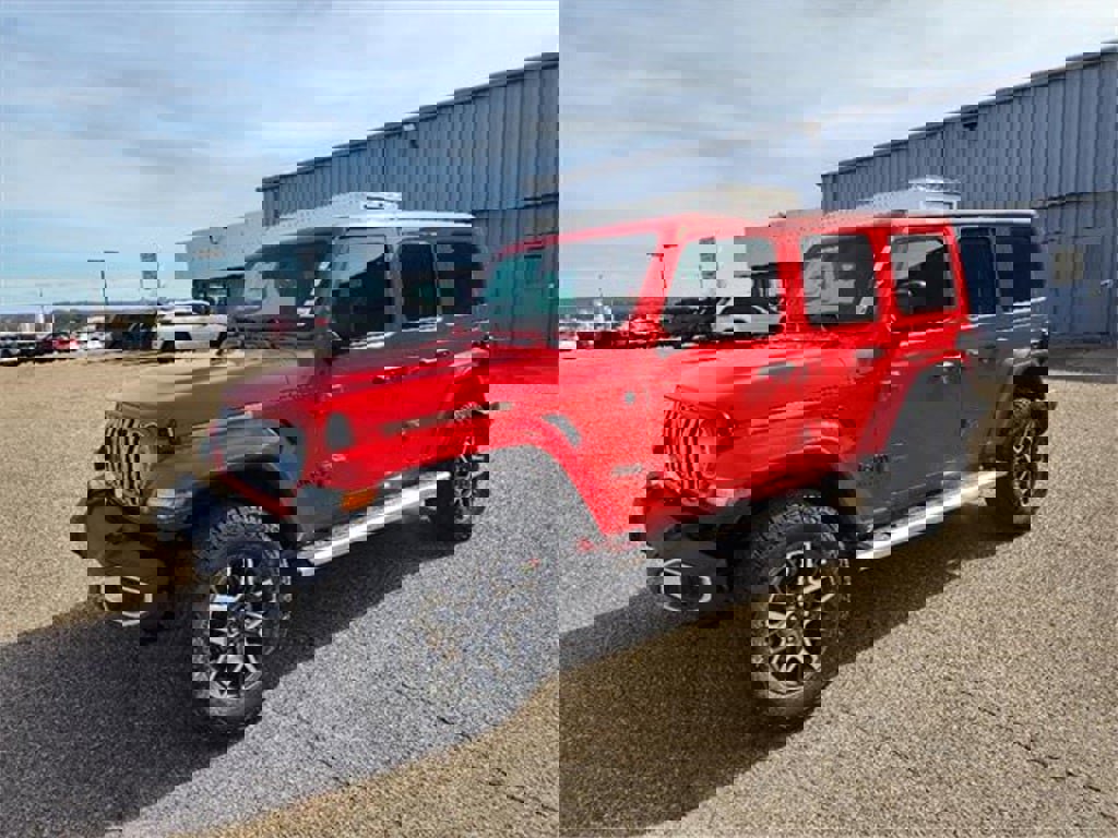 New 2025 Jeep Wrangler Unlimited Sahara w/ Dual Top Group image 12