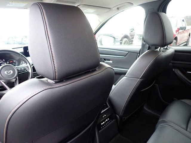Used 2025 MAZDA CX-90 3.3 Turbo w/ Select Package image 16
