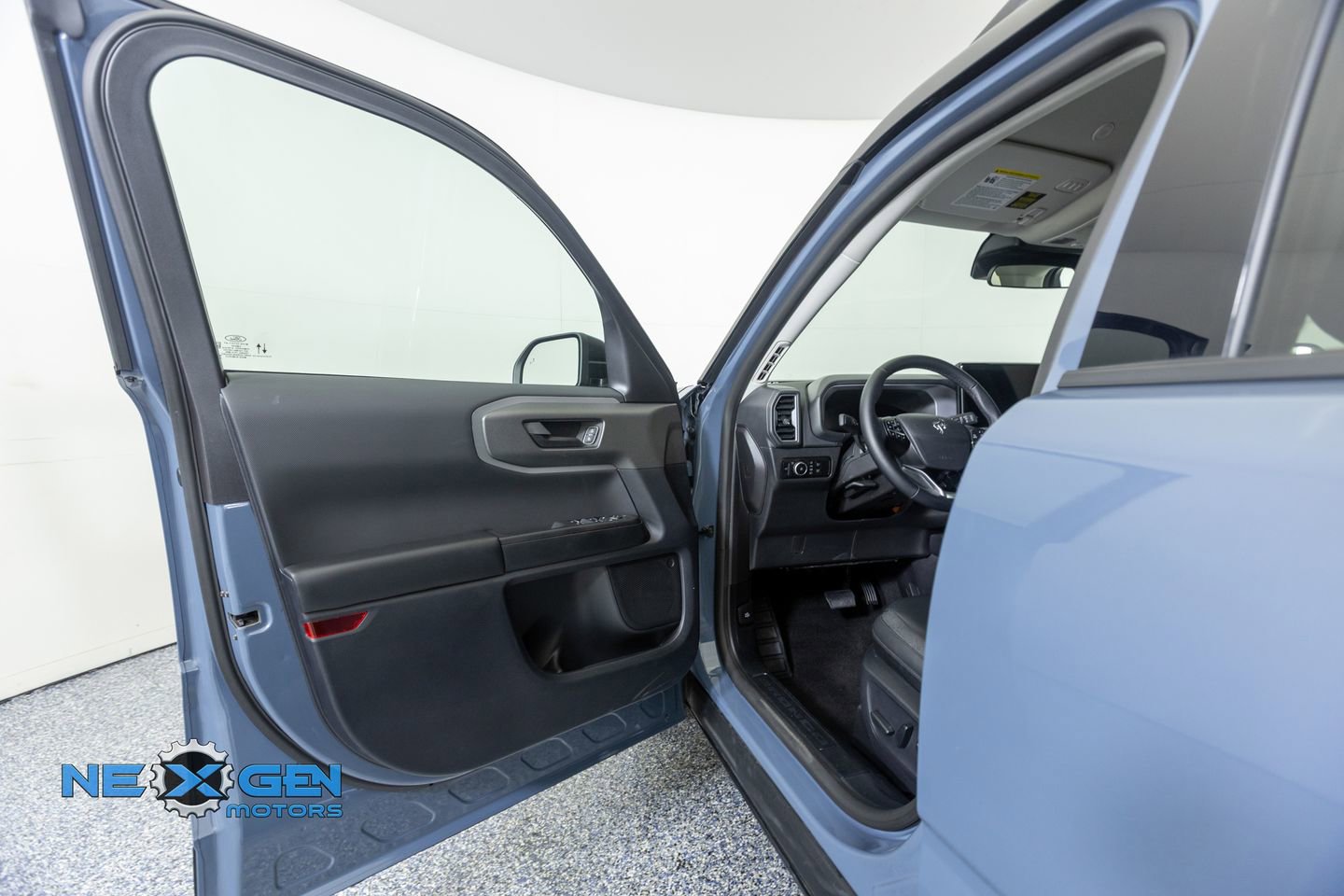 Used 2025 Ford Bronco Sport Big Bend w/ Convenience Package image 9