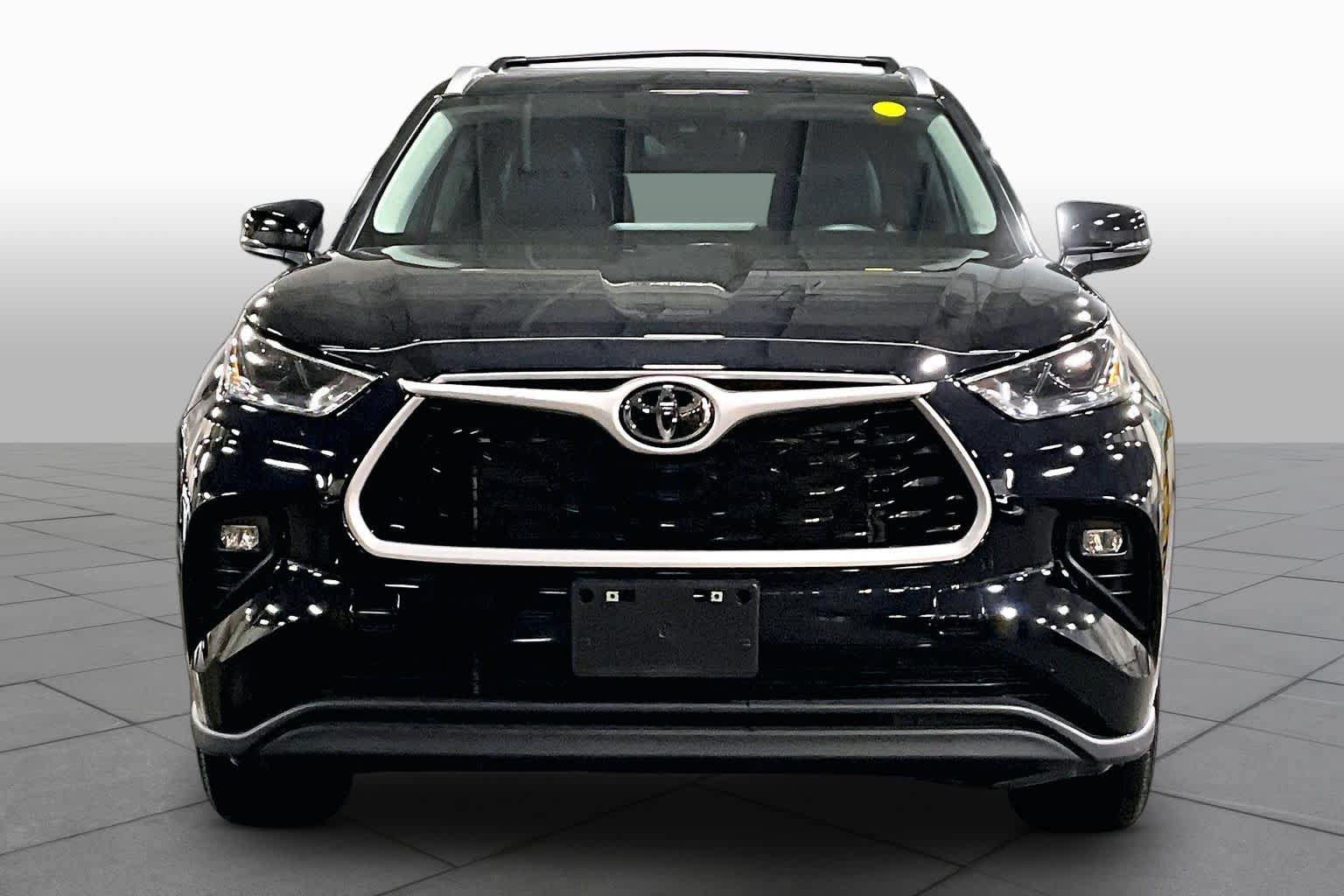 Used 2026 Toyota Highlander XLE AWD/4WD image 4