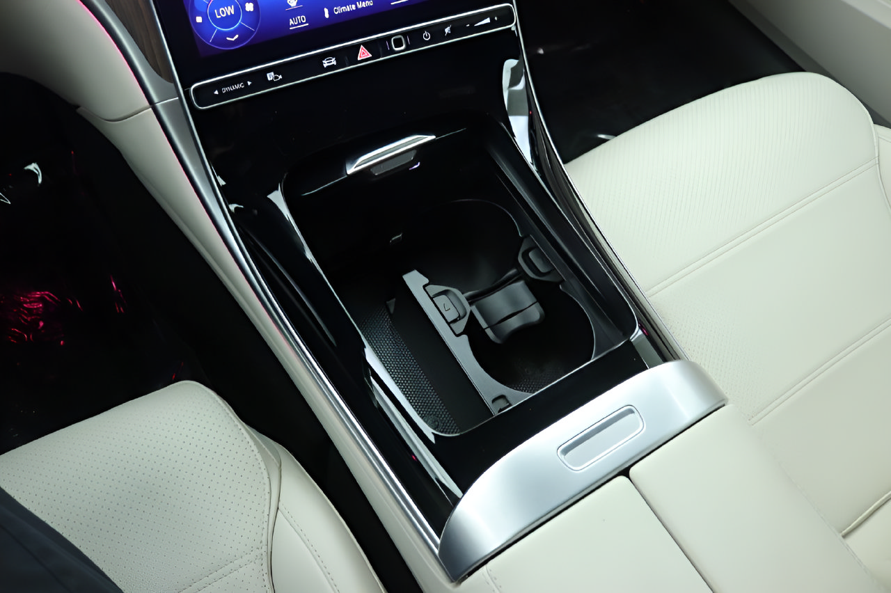 Certified 2023 Mercedes-Benz C 300 Sedan image 15