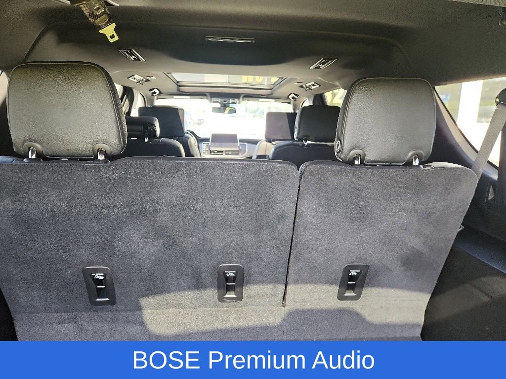 Used 2021 GMC Yukon XL SLT w/ Rear Media and Nav Package AWD/4WD image 17