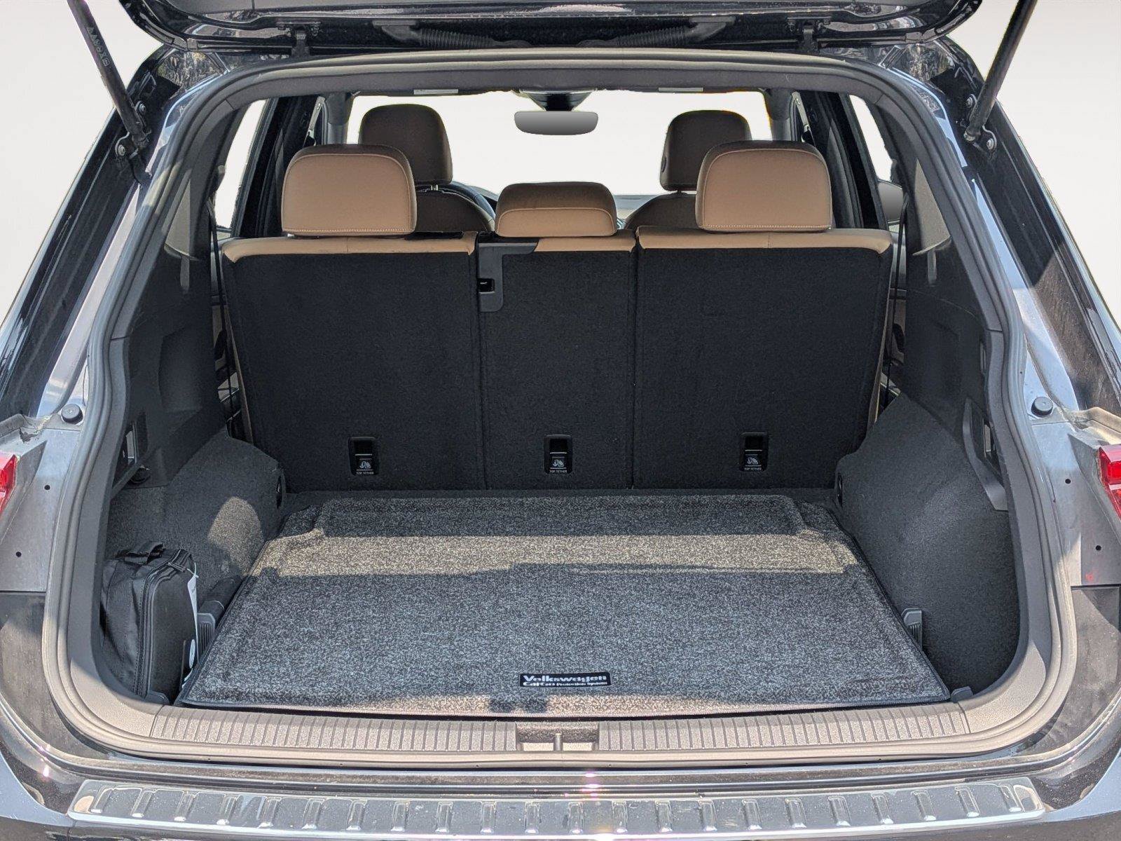 Used 2023 Volkswagen Tiguan SE w/ Panoramic Sunroof Package AWD/4WD image 20