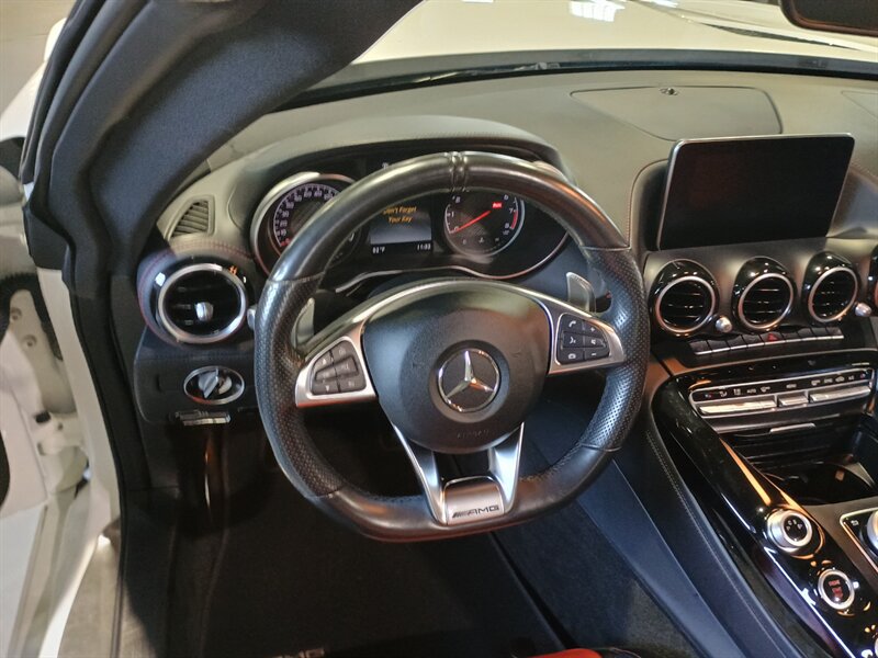 Used 2018 Mercedes-Benz AMG GT Roadster image 18