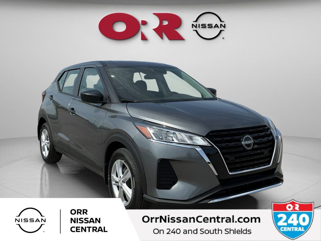 New 2025 Nissan Kicks Play S image 3