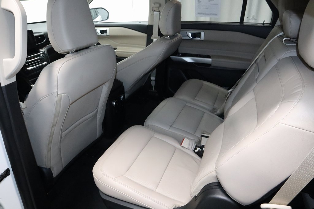 Certified 2022 Ford Explorer Limited w/ Hybrid Equipment Group 310A image 21