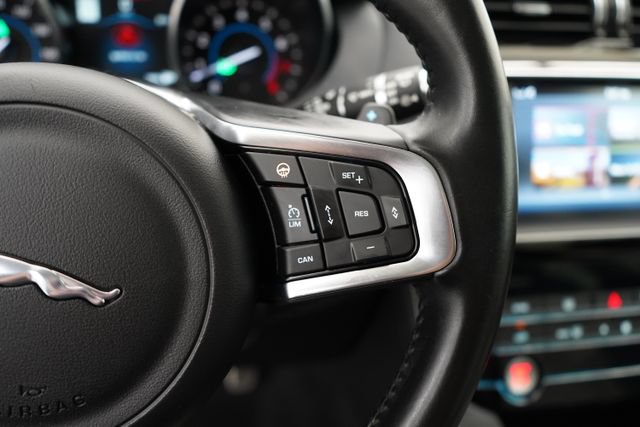 Used 2017 Jaguar F-PACE R-Sport AWD/4WD image 20