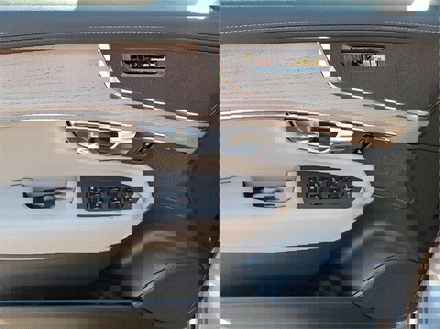 New 2026 Volvo XC90 B5 Plus image 8