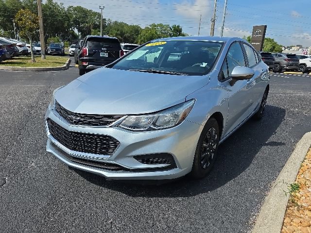 Used 2018 Chevrolet Cruze LS FWD image 2