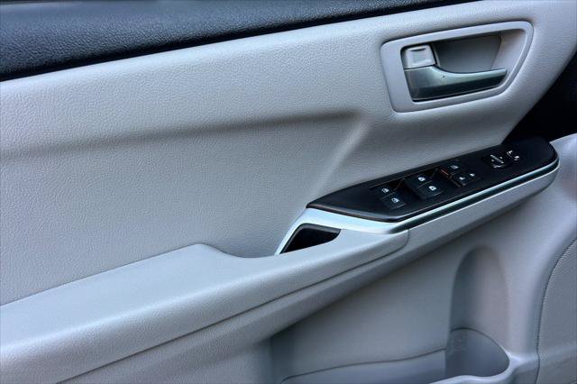 Certified 2017 Toyota Camry SE FWD image 12