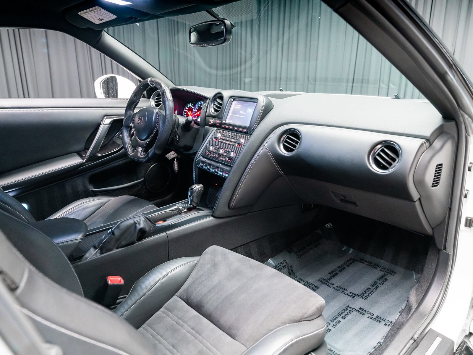 Used 2015 Nissan GT-R Premium AWD/4WD image 60