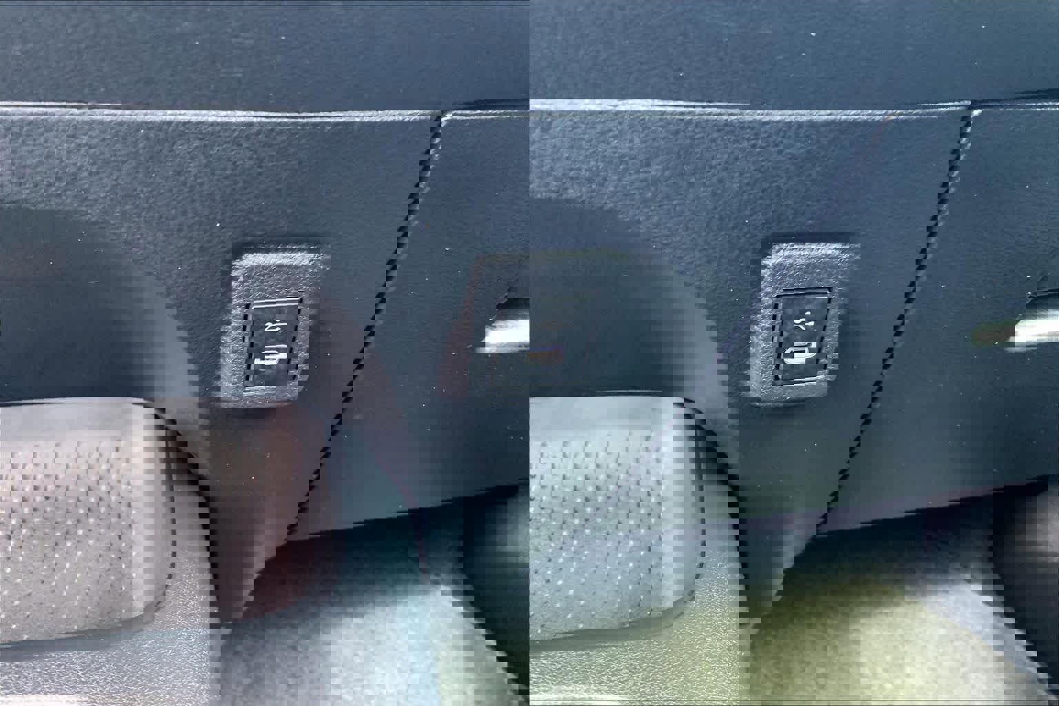 Used 2024 Toyota Corolla LE image 31