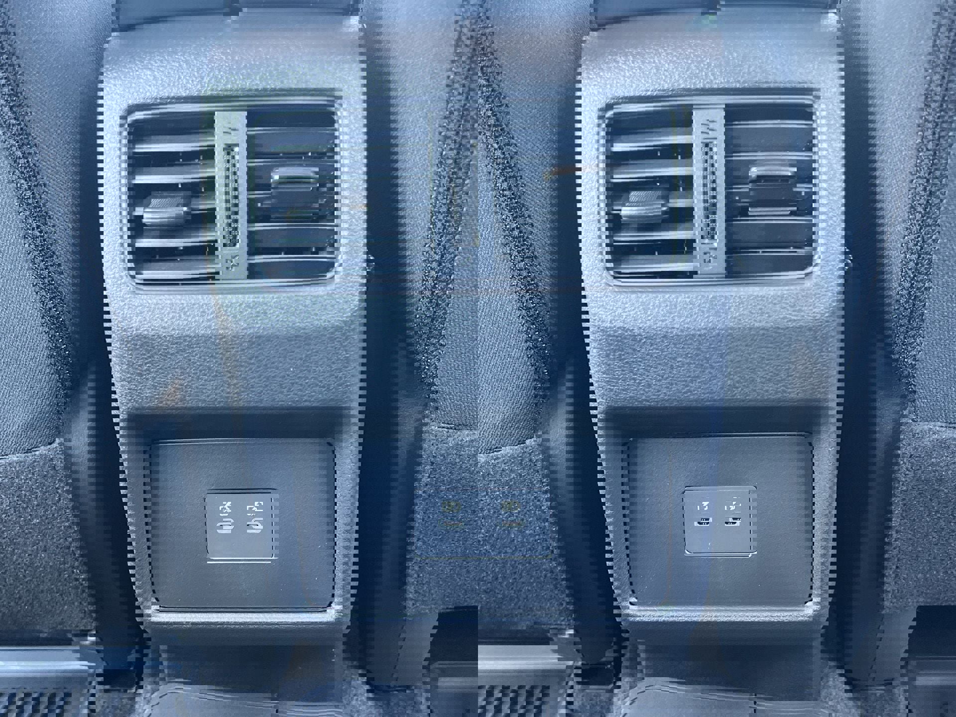 New 2026 Nissan Rogue SV image 17